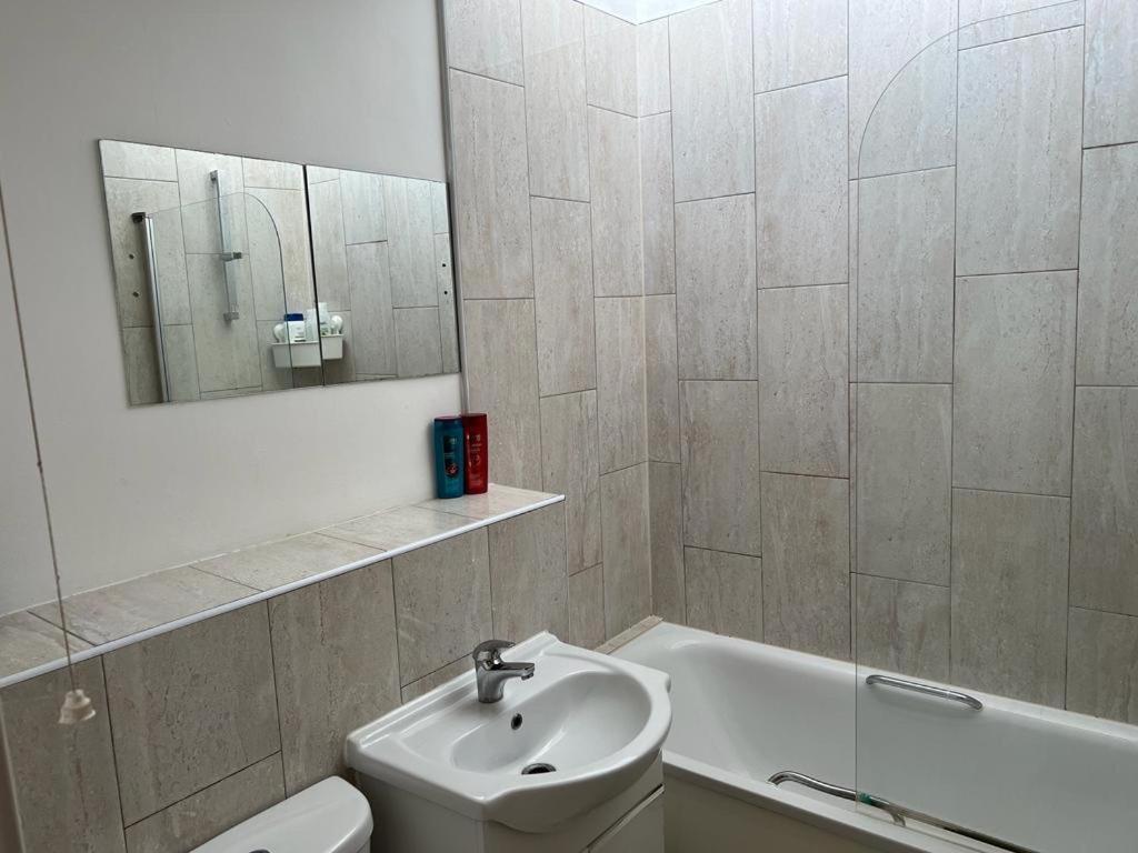Appartement Entire Flat In Euston-Kings Cross à Londres Extérieur photo